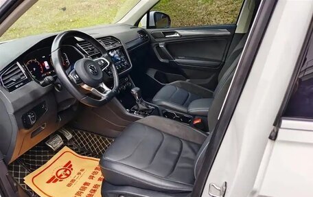 Volkswagen Tiguan II, 2021 год, 1 760 000 рублей, 9 фотография