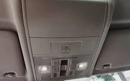 Volkswagen Tiguan II, 2021 год, 1 760 000 рублей, 13 фотография