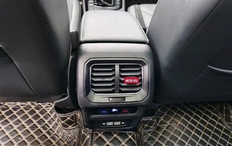 Volkswagen Tiguan II, 2021 год, 1 760 000 рублей, 16 фотография