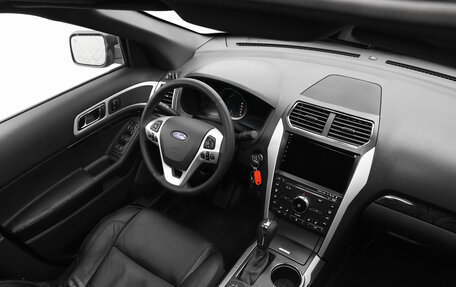 Ford Explorer VI, 2013 год, 1 720 000 рублей, 18 фотография