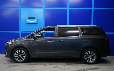 KIA Carnival III, 2018 год, 2 500 000 рублей, 3 фотография