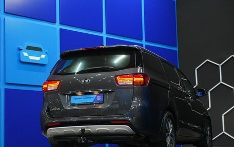 KIA Carnival III, 2018 год, 2 500 000 рублей, 6 фотография