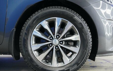 KIA Carnival III, 2018 год, 2 500 000 рублей, 10 фотография