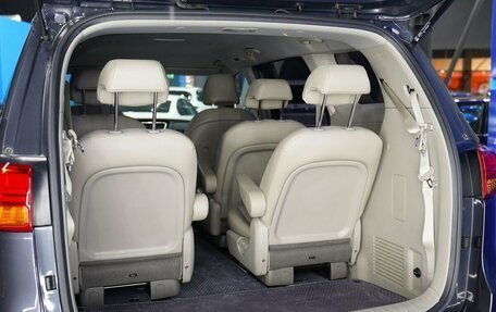 KIA Carnival III, 2018 год, 2 500 000 рублей, 9 фотография