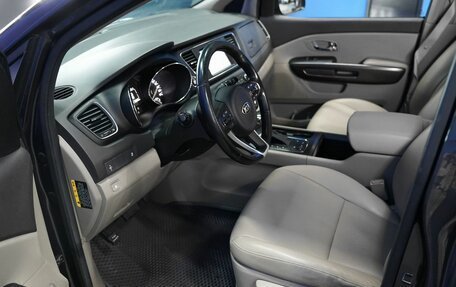 KIA Carnival III, 2018 год, 2 500 000 рублей, 12 фотография