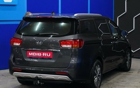 KIA Carnival III, 2018 год, 2 500 000 рублей, 7 фотография