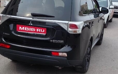 Mitsubishi Outlander III рестайлинг 3, 2013 год, 1 150 000 рублей, 3 фотография