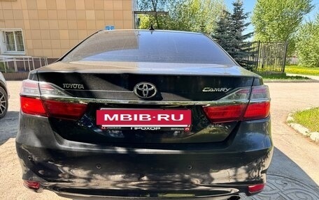 Toyota Camry, 2017 год, 2 100 000 рублей, 7 фотография