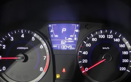 Hyundai Solaris II рестайлинг, 2011 год, 780 000 рублей, 9 фотография