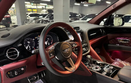 Bentley Bentayga I, 2022 год, 19 300 000 рублей, 6 фотография