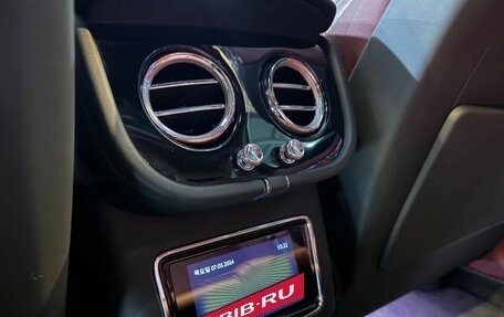 Bentley Bentayga I, 2022 год, 19 300 000 рублей, 13 фотография