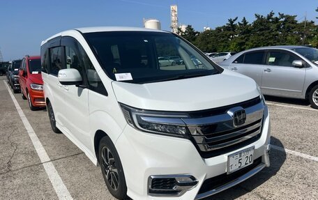 Honda Stepwgn IV, 2020 год, 2 750 000 рублей, 2 фотография