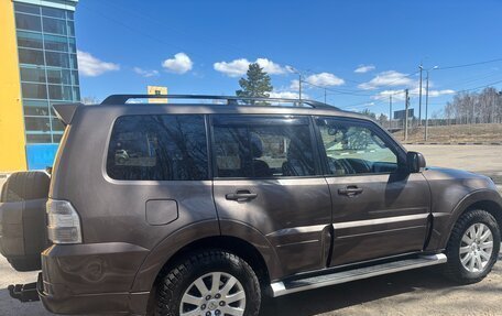 Mitsubishi Pajero IV, 2011 год, 2 280 000 рублей, 6 фотография