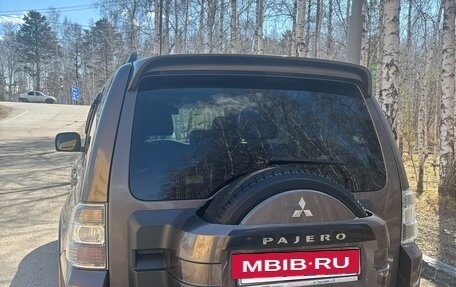 Mitsubishi Pajero IV, 2011 год, 2 280 000 рублей, 5 фотография