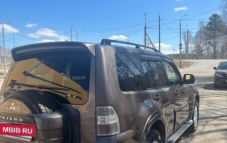 Mitsubishi Pajero IV, 2011 год, 2 280 000 рублей, 7 фотография