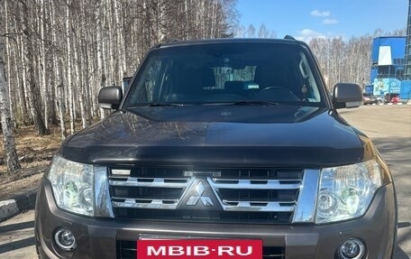 Mitsubishi Pajero IV, 2011 год, 2 280 000 рублей, 9 фотография