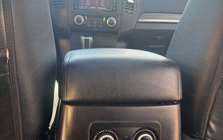 Mitsubishi Pajero IV, 2011 год, 2 280 000 рублей, 16 фотография