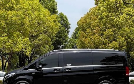 Mercedes-Benz V-Класс, 2021 год, 4 750 000 рублей, 3 фотография