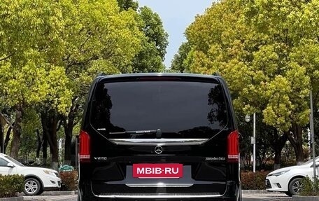 Mercedes-Benz V-Класс, 2021 год, 4 750 000 рублей, 5 фотография