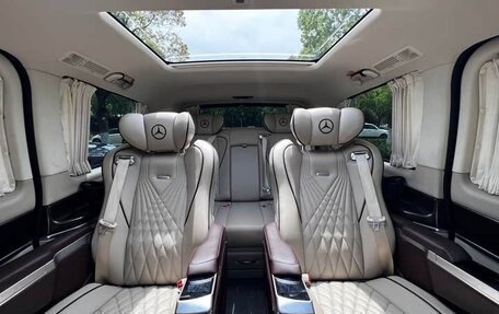 Mercedes-Benz V-Класс, 2021 год, 4 750 000 рублей, 15 фотография
