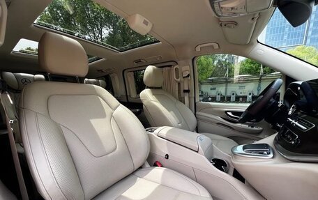 Mercedes-Benz V-Класс, 2021 год, 4 750 000 рублей, 8 фотография