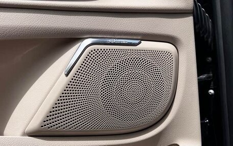 Mercedes-Benz V-Класс, 2021 год, 4 750 000 рублей, 21 фотография
