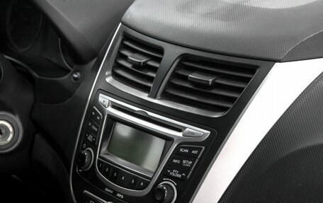 Hyundai Solaris II рестайлинг, 2011 год, 814 990 рублей, 8 фотография
