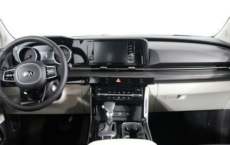 KIA Carnival, 2024 год, 6 990 000 рублей, 7 фотография