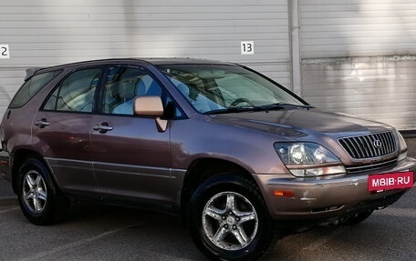 Lexus RX IV рестайлинг, 1999 год, 499 000 рублей, 3 фотография