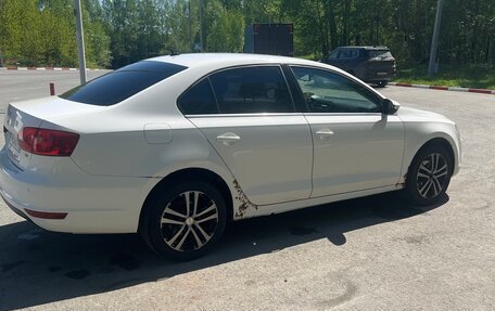 Volkswagen Jetta VI, 2011 год, 930 000 рублей, 3 фотография