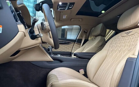 Bentley Flying Spur, 2022 год, 18 990 000 рублей, 8 фотография
