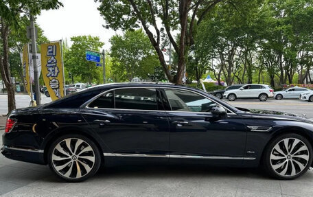 Bentley Flying Spur, 2022 год, 18 990 000 рублей, 4 фотография