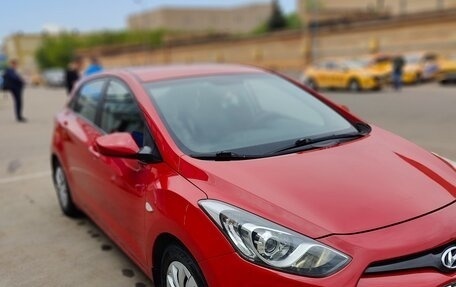 Hyundai i30 II рестайлинг, 2012 год, 1 150 000 рублей, 2 фотография