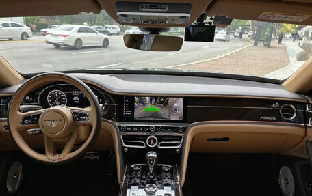 Bentley Flying Spur, 2022 год, 18 990 000 рублей, 9 фотография