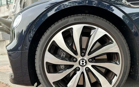 Bentley Flying Spur, 2022 год, 18 990 000 рублей, 7 фотография