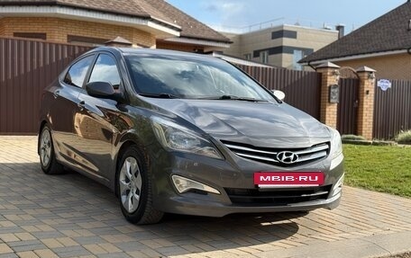Hyundai Solaris II рестайлинг, 2015 год, 725 000 рублей, 3 фотография