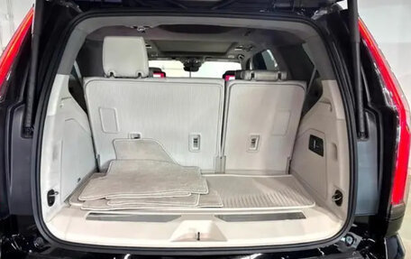 Cadillac Escalade V, 2025 год, 16 000 000 рублей, 15 фотография