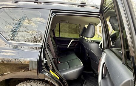 Toyota Land Cruiser Prado 150 рестайлинг 2, 2015 год, 4 198 000 рублей, 14 фотография