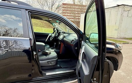 Toyota Land Cruiser Prado 150 рестайлинг 2, 2015 год, 4 198 000 рублей, 17 фотография