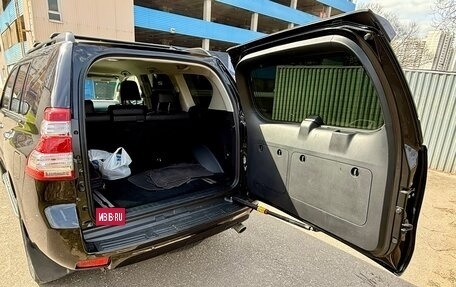 Toyota Land Cruiser Prado 150 рестайлинг 2, 2015 год, 4 198 000 рублей, 12 фотография