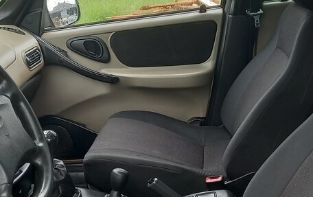 Chevrolet Niva I рестайлинг, 2006 год, 257 000 рублей, 12 фотография