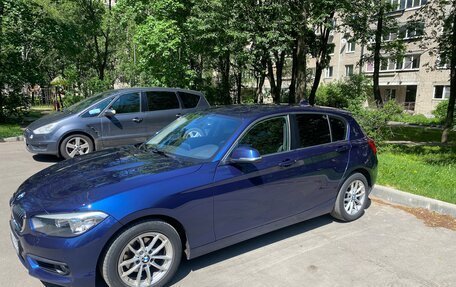 BMW 1 серия, 2019 год, 2 450 000 рублей, 2 фотография