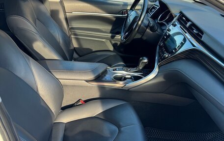 Toyota Camry, 2019 год, 2 630 000 рублей, 10 фотография