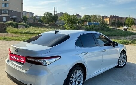 Toyota Camry, 2019 год, 2 630 000 рублей, 3 фотография