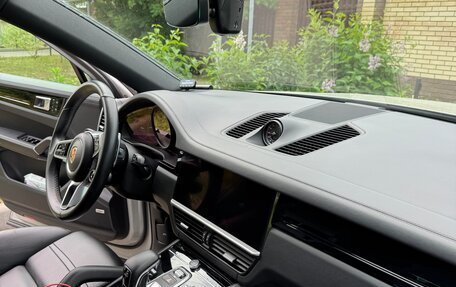 Porsche Cayenne III, 2022 год, 11 000 000 рублей, 10 фотография