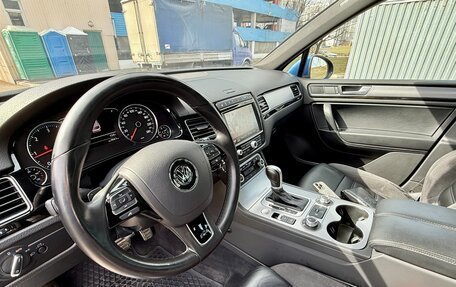 Volkswagen Touareg III, 2017 год, 4 000 000 рублей, 25 фотография