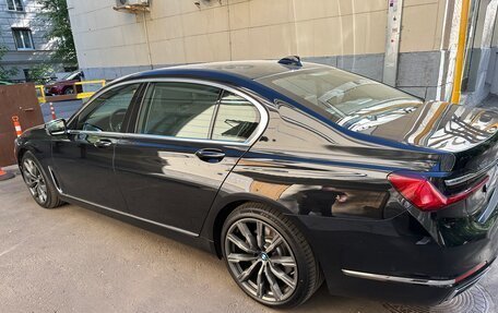 BMW 7 серия, 2019 год, 6 400 000 рублей, 3 фотография