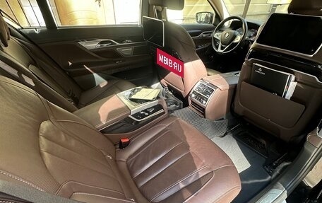 BMW 7 серия, 2019 год, 6 400 000 рублей, 17 фотография