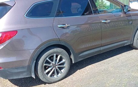 Hyundai Santa Fe III рестайлинг, 2015 год, 2 375 000 рублей, 2 фотография