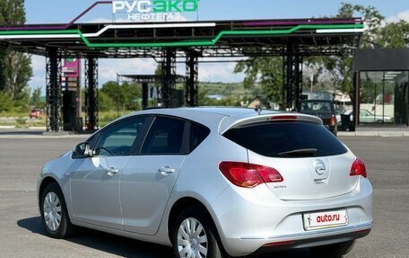 Opel Astra J, 2013 год, 800 000 рублей, 4 фотография